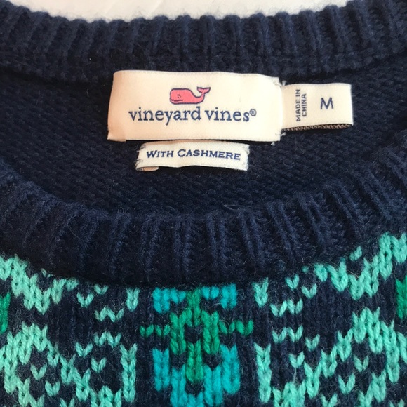 ☔️Vineyard Vines women’s sweater size medium - Picture 2 of 5